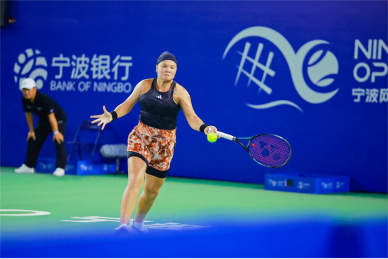 东契奇和戴维斯对交易感震惊 湖人胜快艇小牛再吞败.