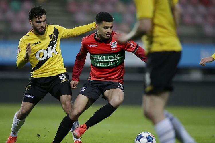 領衔球隊進 領衔球隊進