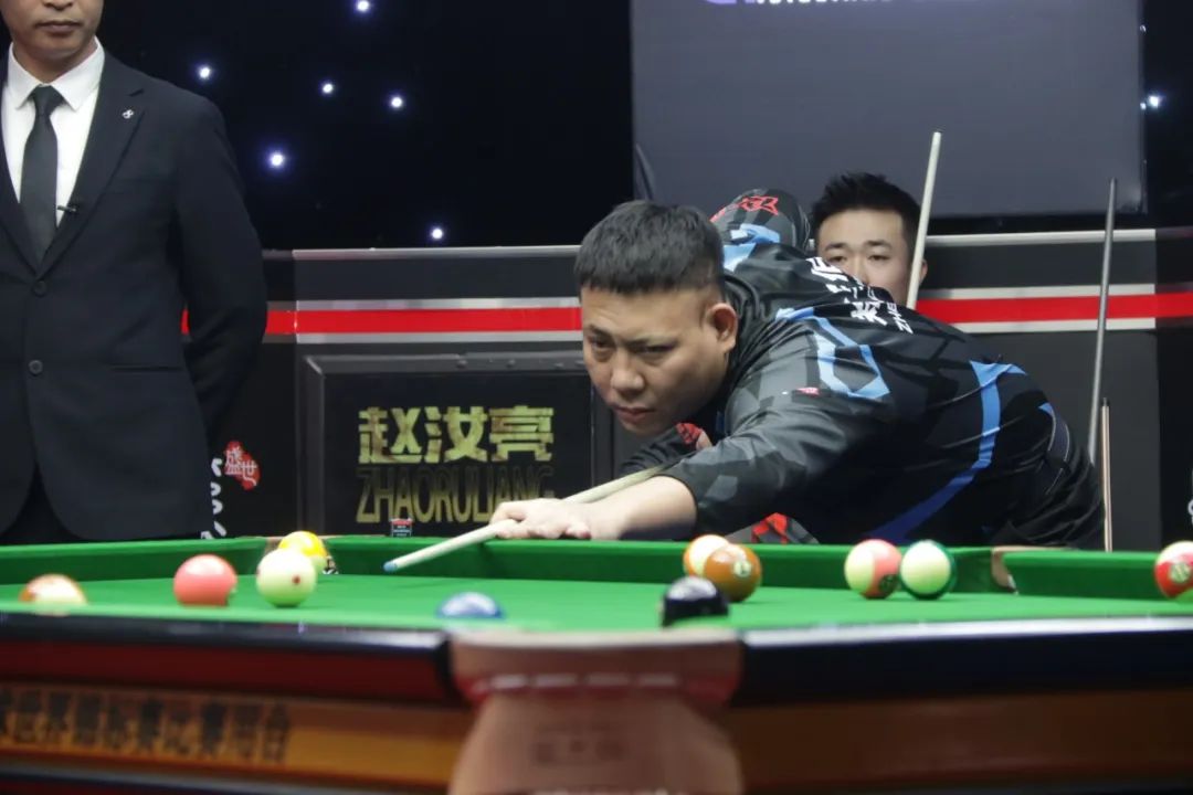 但他们在比 但他们在比