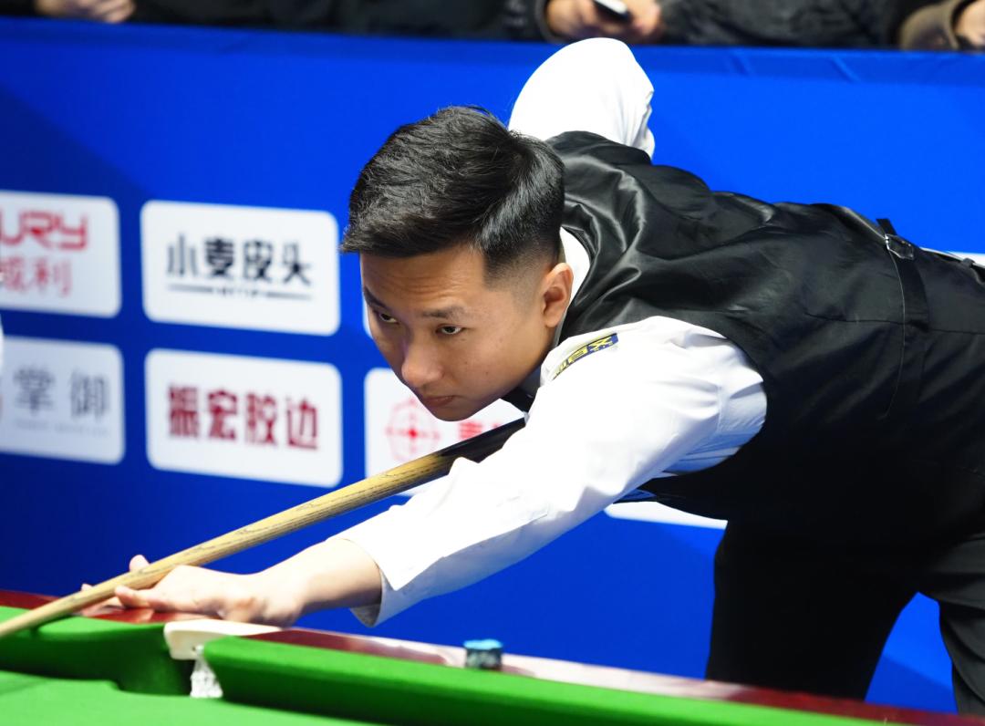 崭露头角 崭露头角