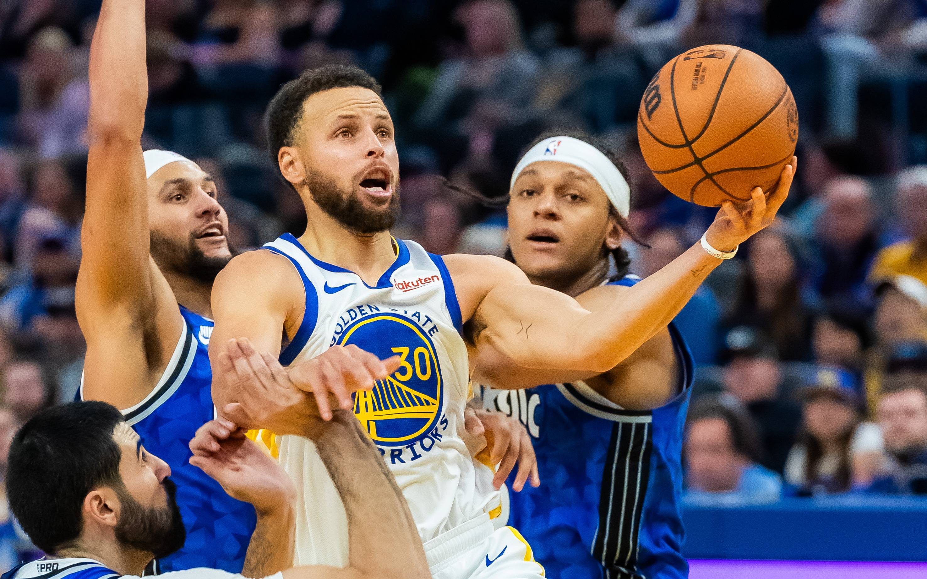 体育国足赛前最后一练踩场 中阿战首发名单或变化不大