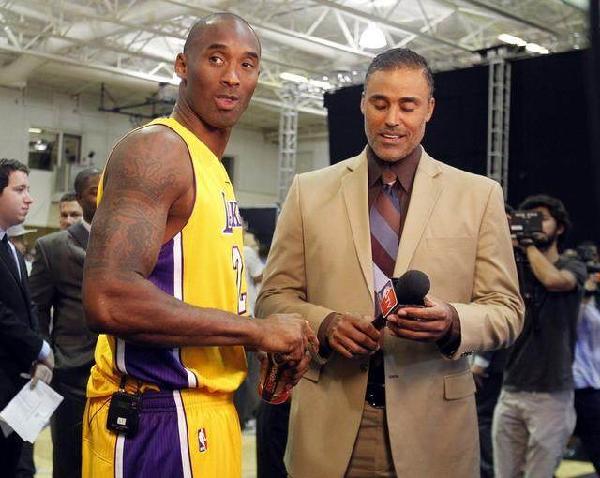 背身拿球后 背身拿球后