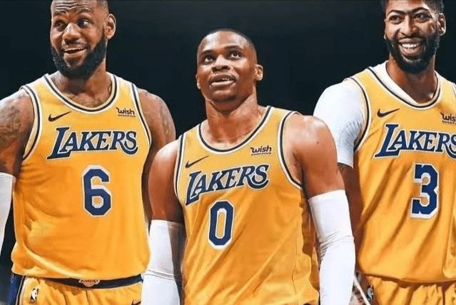 帮助年轻球 帮助年轻球